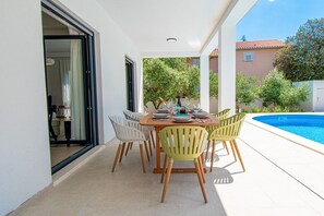 Outdoor dining - Villa Marija with a private pool in Barbariga (Barbariga)