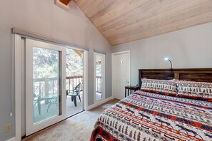 3 bedrooms, internet, bed sheets