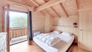 5 室のベッドルーム、WiFi (無料)