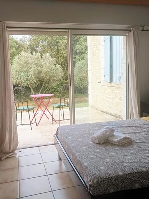 1 bedroom, iron/ironing board, travel cot, free WiFi - Appartement en Pleine Nature (Rognes)