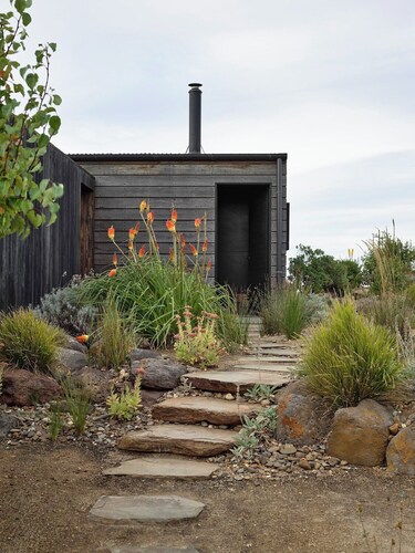 HILLPLAINS HOUSE + COTTAGE - 100% OFF GRID LUXURY