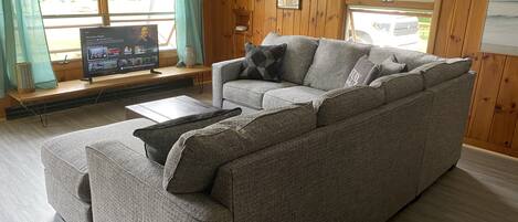 Fernseher, Stereoanlage