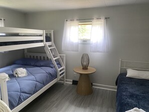 2 habitaciones, tabla de planchar con plancha y wifi gratis 