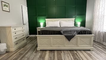 4 bedrooms, desk, iron/ironing board, travel cot