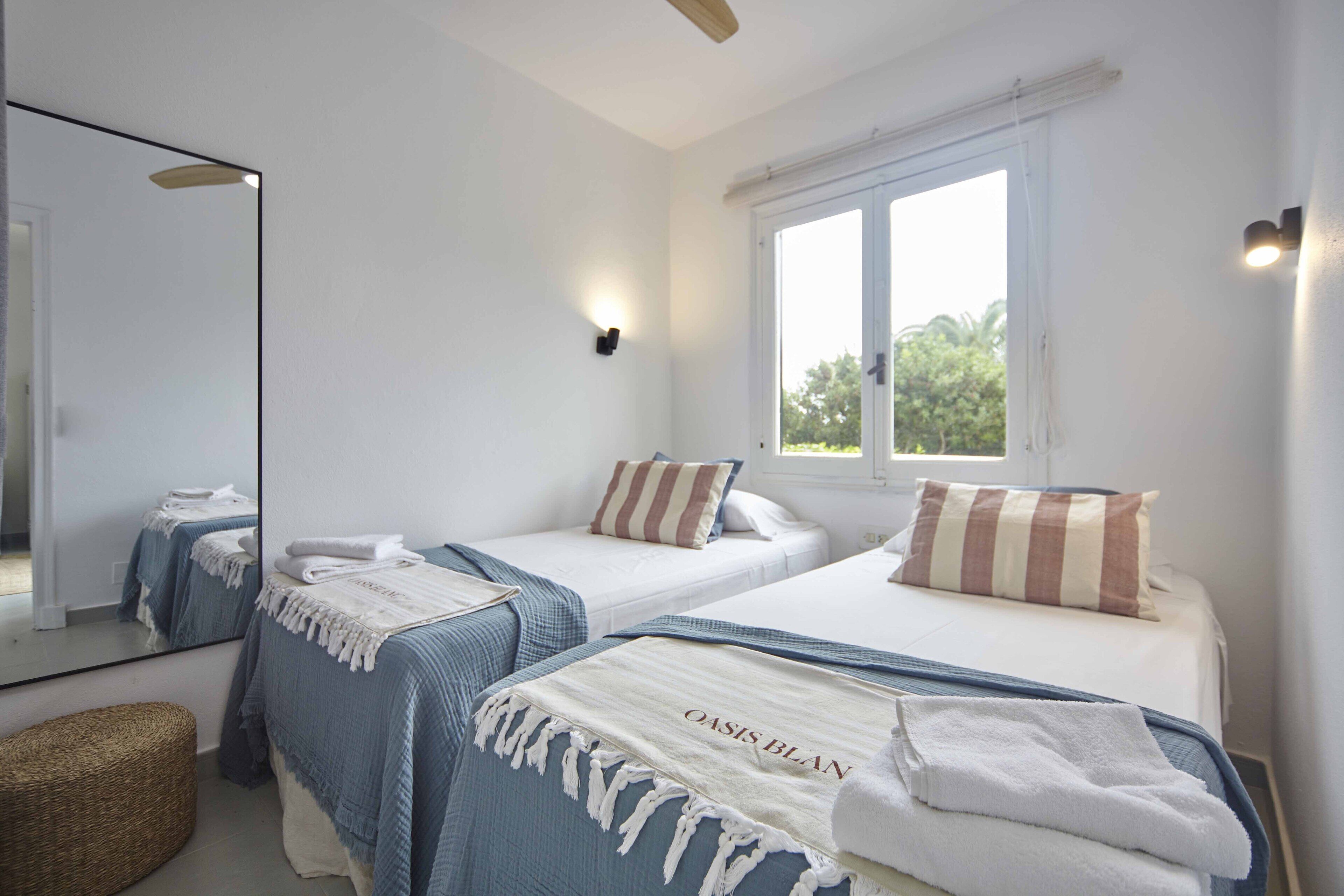 superior apartment | iron/ironing board, free wifi