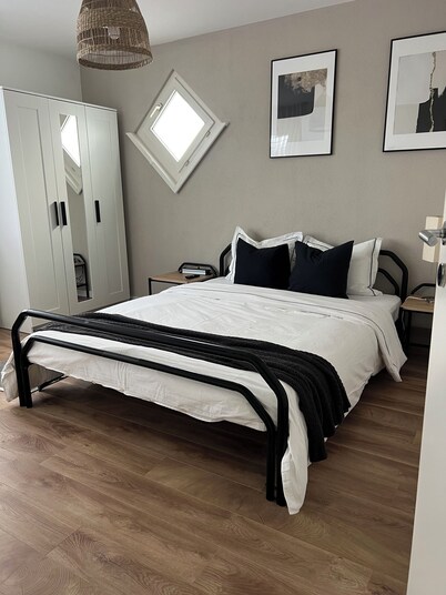 Black & White Apartment