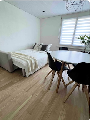 2 chambres, lit parapluie, Wi-Fi, draps fournis