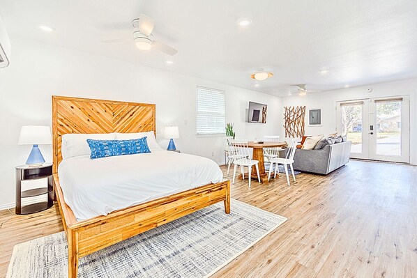 Free WiFi, bed sheets