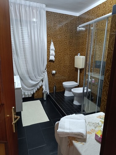 Apartment in courtyard 15' from Lake Garda