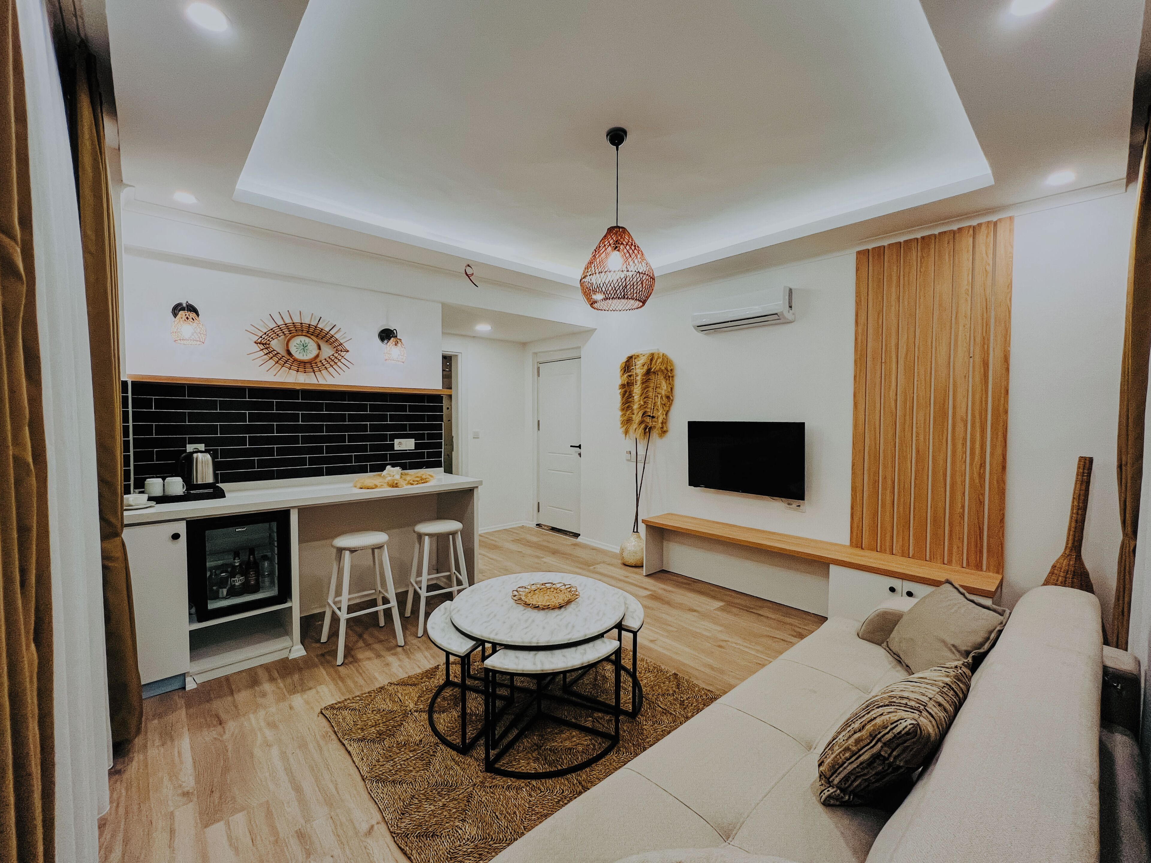 Deluxe-Suite, 1 Doppelbett, Gartenblick, Erdgeschoss | Bettwäsche aus ägyptischer Baumwolle, hochwertige Bettwaren