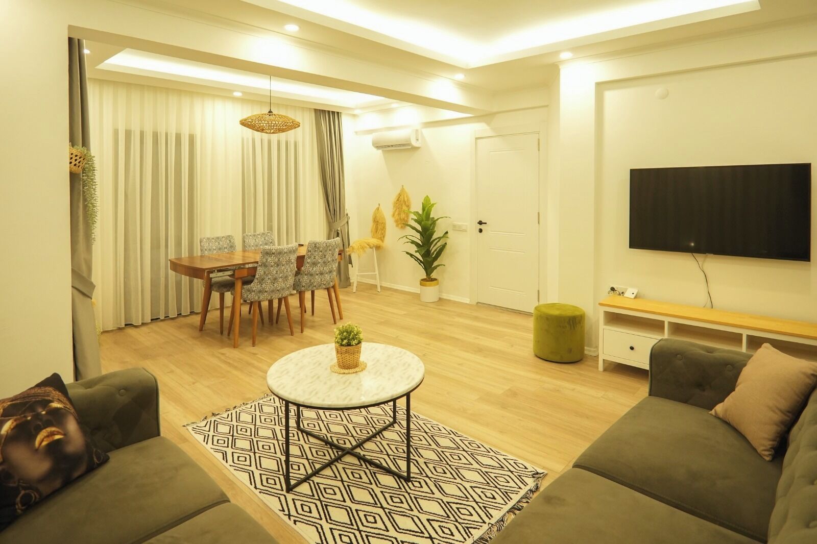 Exclusive Villa | Egyptian cotton sheets, premium bedding, individually decorated