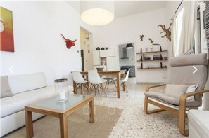 Smart TV - Handsome Country Villa With Private Pool:your Dream Getaway! (Oria)