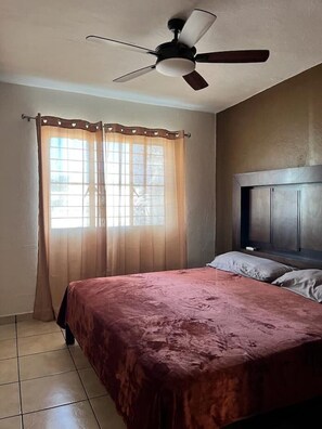 5 bedrooms, WiFi, bed sheets