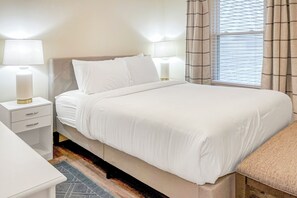 2 Schlafzimmer, Schreibtisch, Bügeleisen/Bügelbrett, kostenloses WLAN