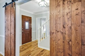 Interior - CA Style Sanctuary 4BR3BA house with Heated Saltwater Pool and Hot Tub (Wilmington)