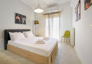 2 soverom, skrivebord, strykejern/-brett og wi-fi