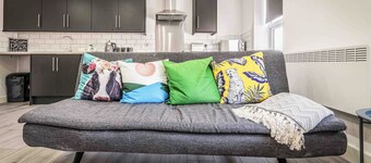 Two Bedroom Apartment, Sleep 5, Old Swan