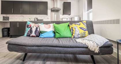 Two Bedroom Apartment, Sleep 5, Old Swan