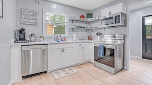 Unclassified image, 3 of 30, button - Stylish Home Near Uptown, UNC, and More! (Charlotte)