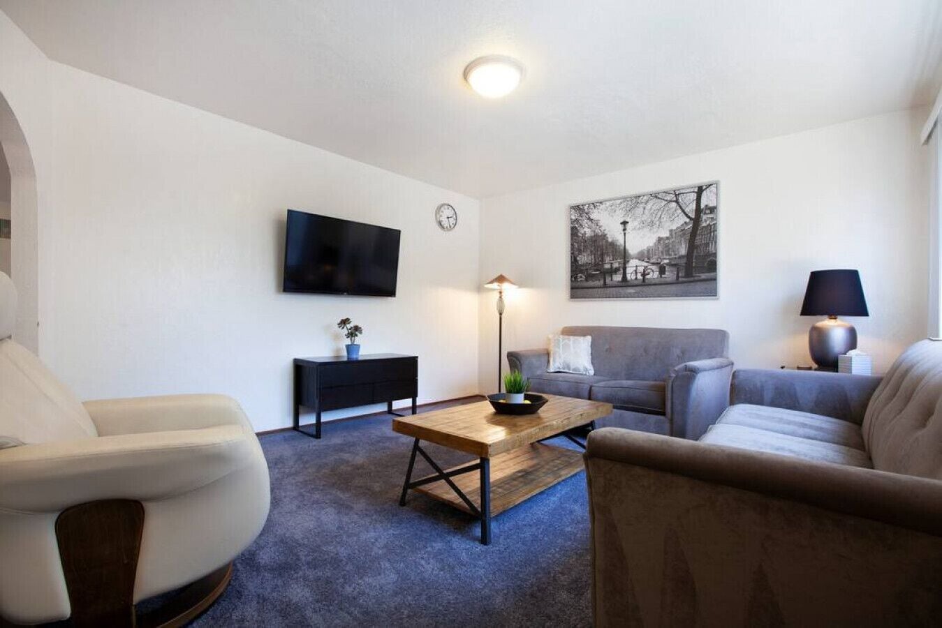 1221 S 54th St, Richmond · Convenient 2BR ★ Walk To Bart ★ 10 Min To Berkeley