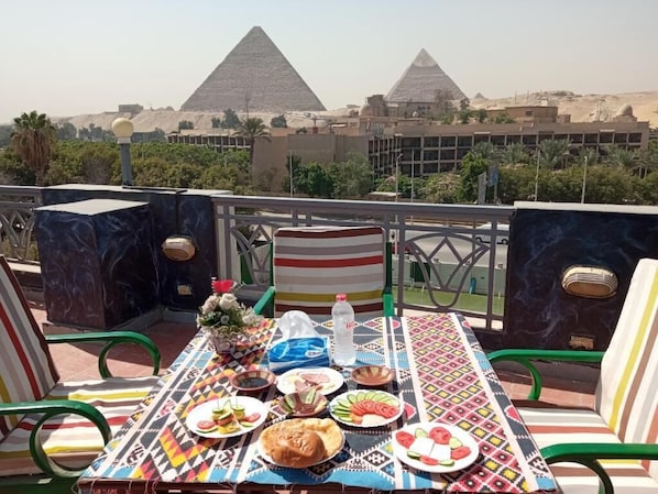 Free daily full breakfast - Kafr nassar (Giza)