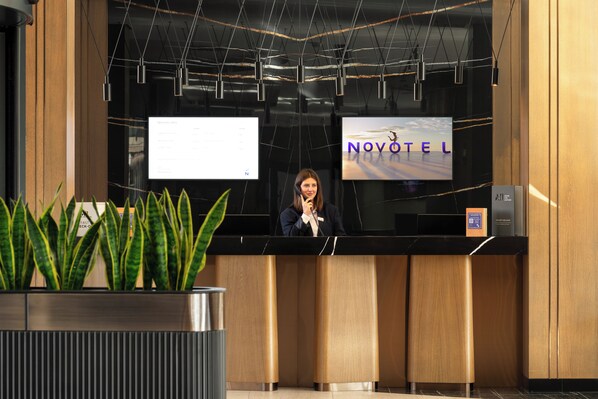 Lobby sitting area - Novotel Tbilisi Center (Tbilisi)