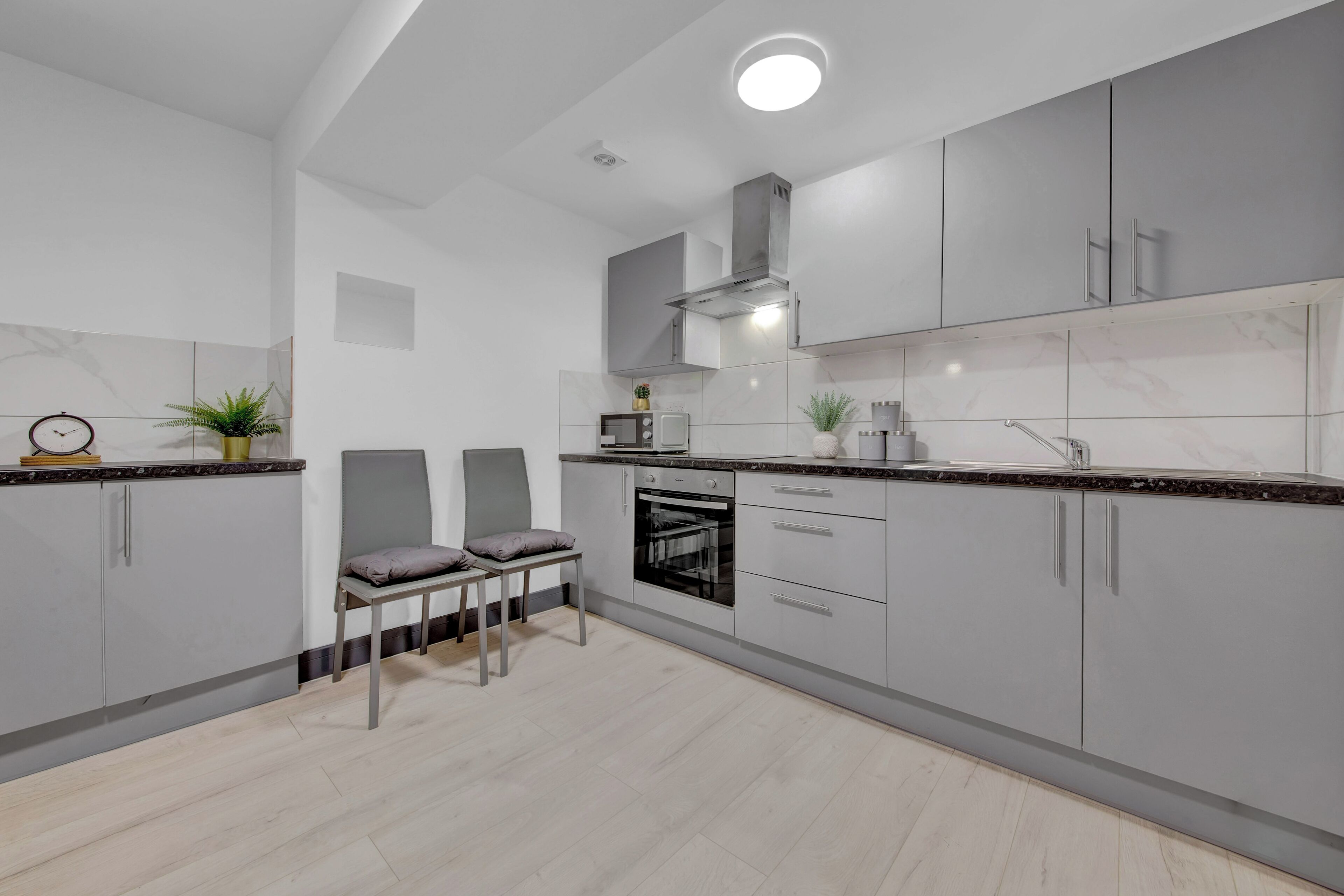 Studio | Private kitchen | Fridge, microwave, oven, stovetop