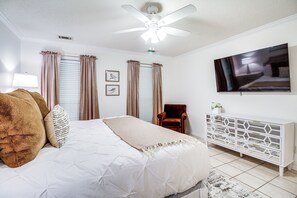3 chambres, bureau, accès Internet, draps fournis