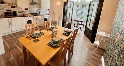 Remarkable 2-bed House in Coventry
