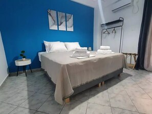 2 bedrooms, travel crib, WiFi, bed sheets