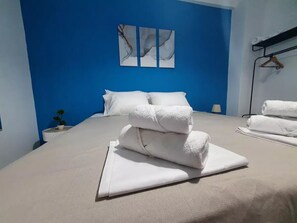 2 makuuhuonetta, vauvan matkasänky, Wi-Fi, vuodevaatteet