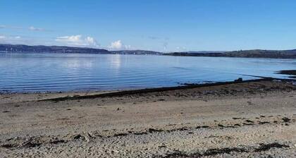 Fantastic 2 Bedroom, Spacious and Great Location!