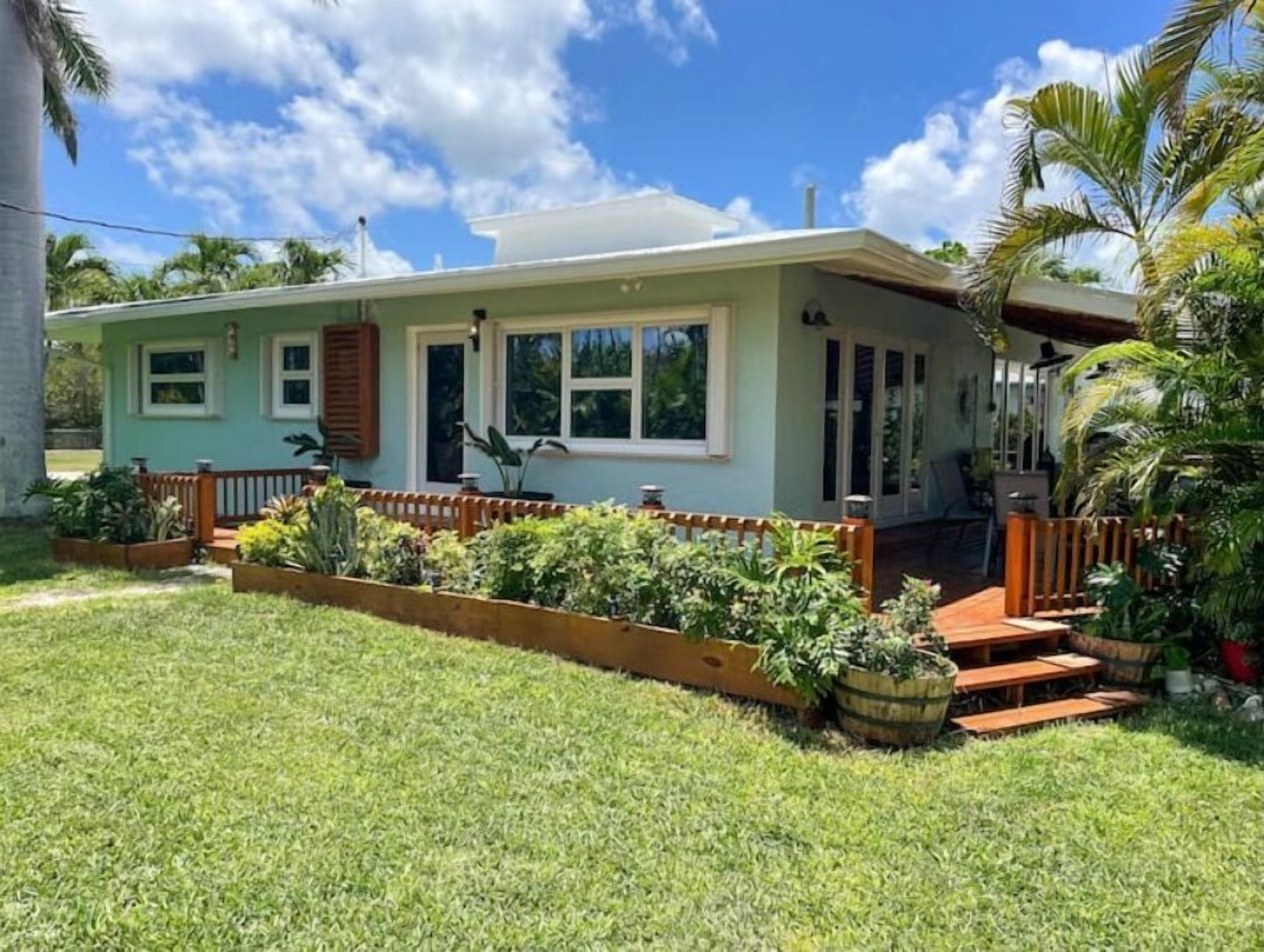 Big Pine Waterfront Getaway