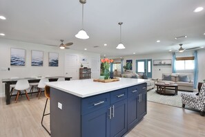 Interior - Exquisite Palma Sola Oasis: Your Private Paradise Awaits! (Bradenton)