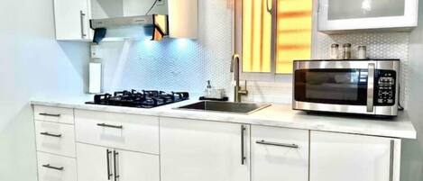 Fridge, microwave, oven, stovetop