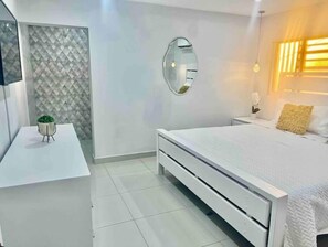 3 Schlafzimmer, Zimmersafe, Schreibtisch, Bügeleisen/Bügelbrett