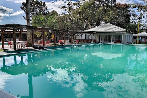 2 outdoor pools