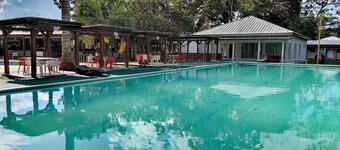 Hotel Cabañas River Park