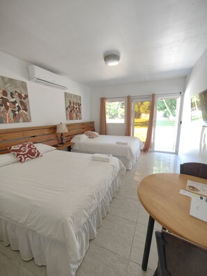Standard Double Room | Iron/ironing board, free WiFi - Hotel Cabañas River Park (Omoa)