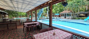 Hotel Cabañas River Park
