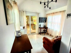 Deluxe Cabin | Living room - Hotel Cabañas River Park (Omoa)