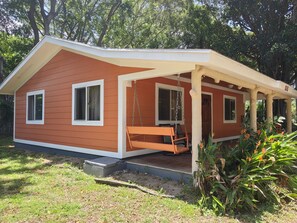 Family Cabin | Iron/ironing board, free WiFi - Hotel Cabañas River Park (Omoa)