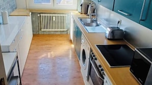 Private kitchen - Large 3bedrooms in belair TerraceParking (Luxembourg City)