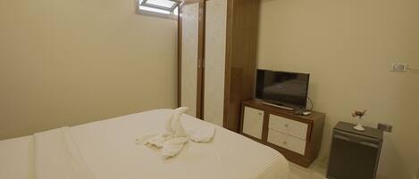 Comfort tweepersoonskamer, 1 slaapkamer | Luxe beddengoed, een minibar, gratis wifi, beddengoed