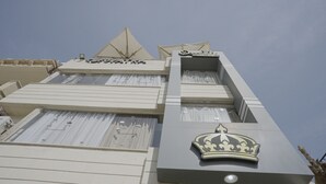 واجهة المنشأة