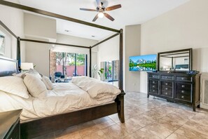 4 soveværelser, skrivebord, strygejern/strygebræt, gratis Wi-Fi