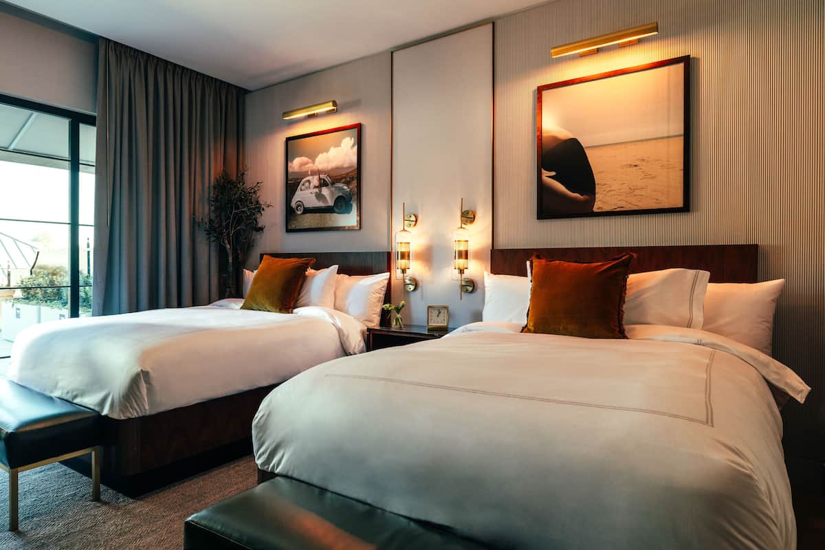 Hypo-allergenic bedding, minibar, in-room safe, desk