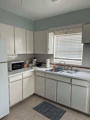 Private kitchen - Directly Across from the Beach.
Waterfront Intercoastal Dock Available (Redington Shores)