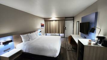 Habitación individual Deluxe, 1 cama King size, para no fumadores, refrigerador y microondas | Escritorio, espacio para trabajar con laptop y wifi gratis