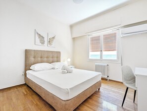 3 bedrooms, desk, iron/ironing board, free WiFi - Athens Divas Velvet Gold Suite 46 (Athina)